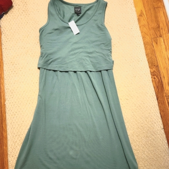 Dresses & Skirts - NWT GAP maternity dress XS, green